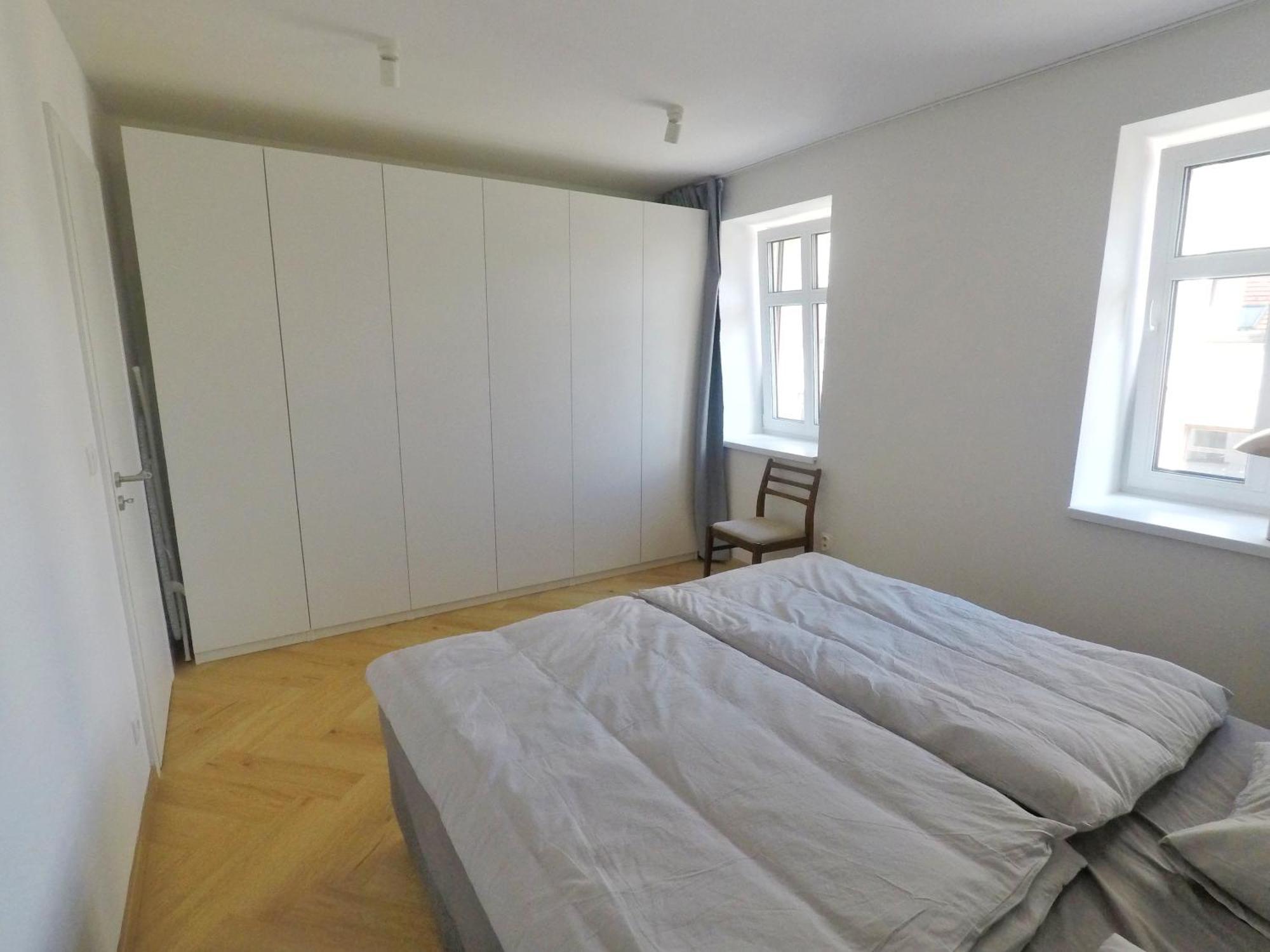 Beautiful New Apt In Old Town Near Train Station - Free Parking Братислава Экстерьер фото