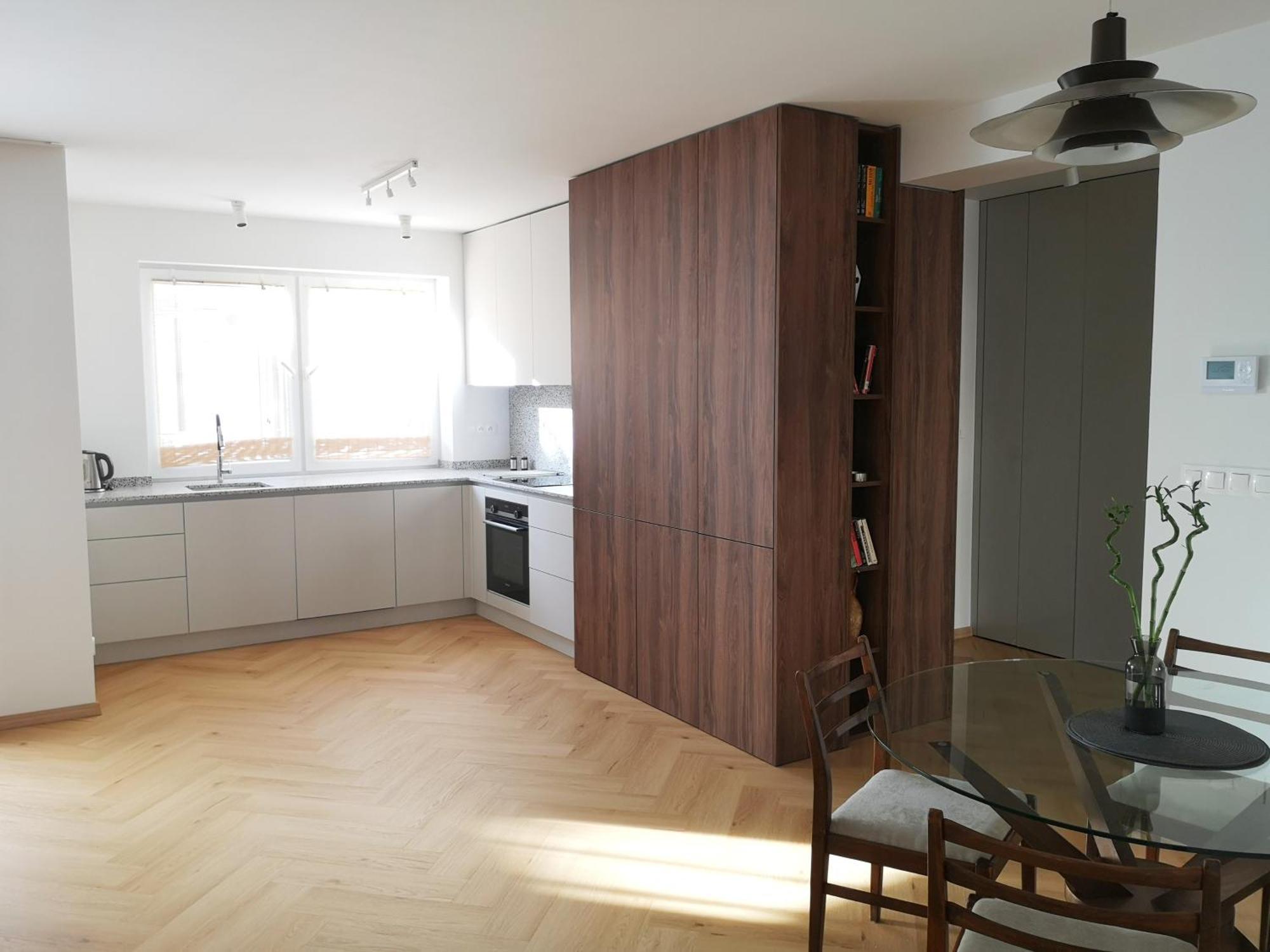 Beautiful New Apt In Old Town Near Train Station - Free Parking Братислава Экстерьер фото