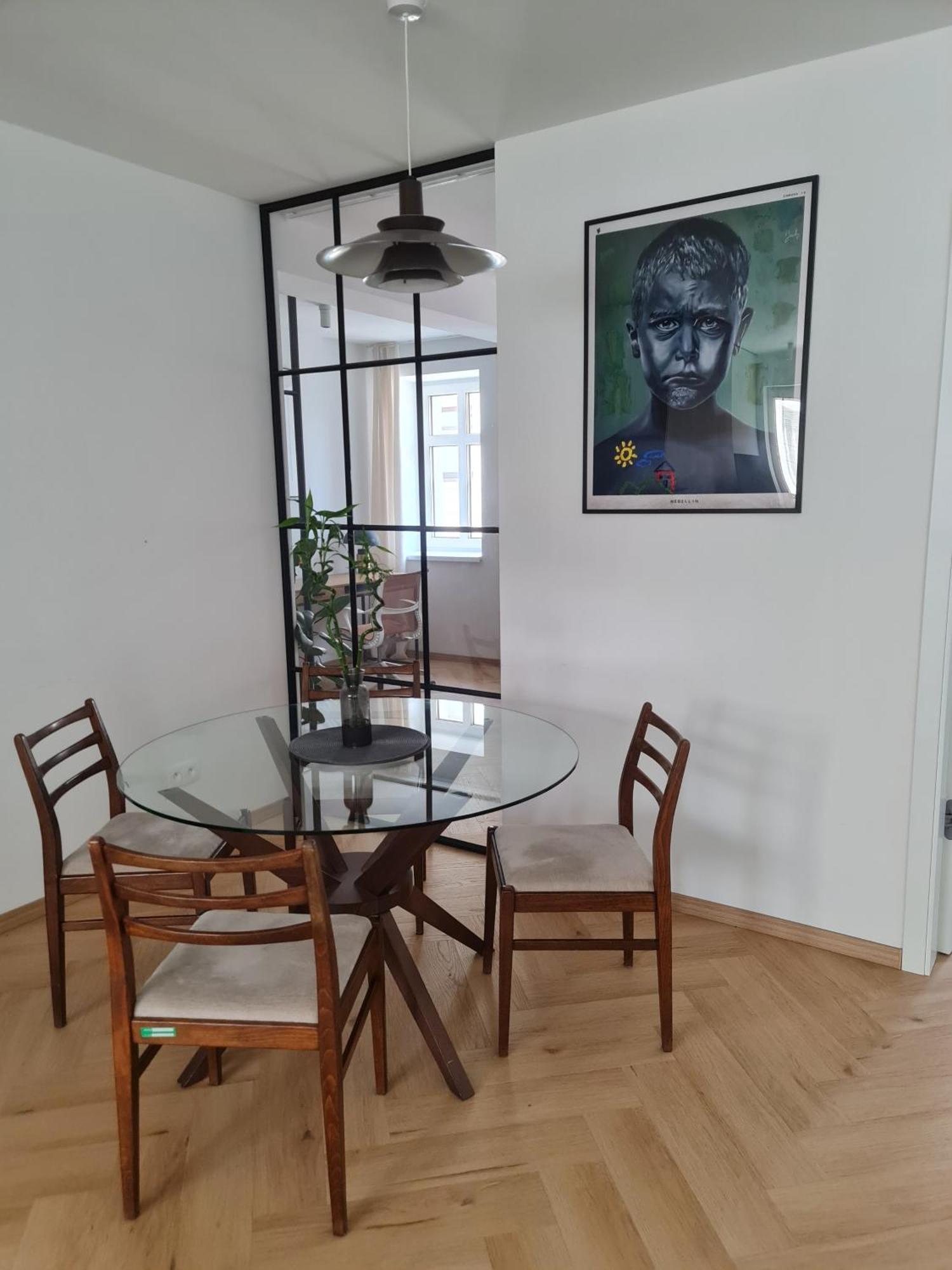 Beautiful New Apt In Old Town Near Train Station - Free Parking Братислава Экстерьер фото